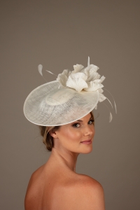 Roche Dish Hat Hostie Hat